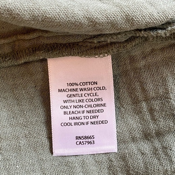 Caslon Square neck gauze tunic top flutter sleeves sage green size small New - Picture 7 of 7